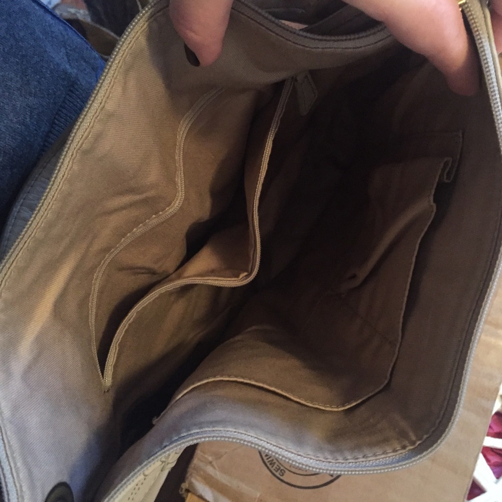 FOSSIL Purse - Picture 4 of 5